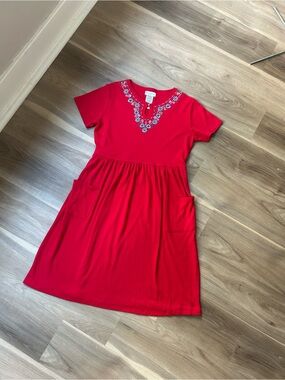 White Stag vintage 90s Red Short Sleeve Embroidered Neckline Dress